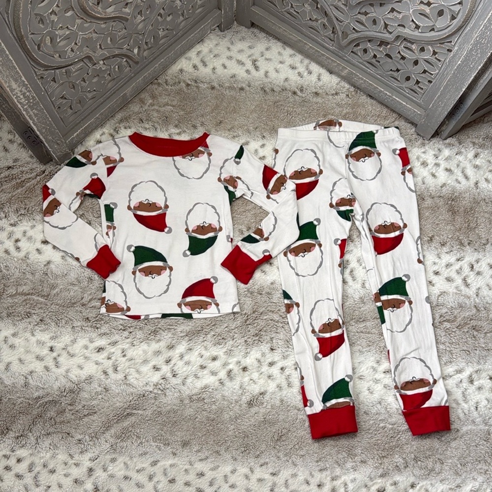 Carter’s Christmas matching set boys size 5T Santa pajamas holiday loungewear